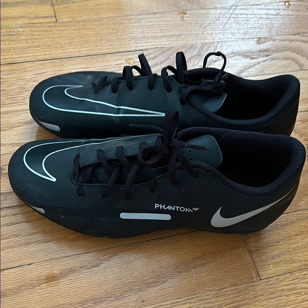 Nike Black Phantom sneaker/cleats
